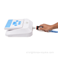 Vườn bên ngoài bộ nạp nước cho chó bàn đạp tự động